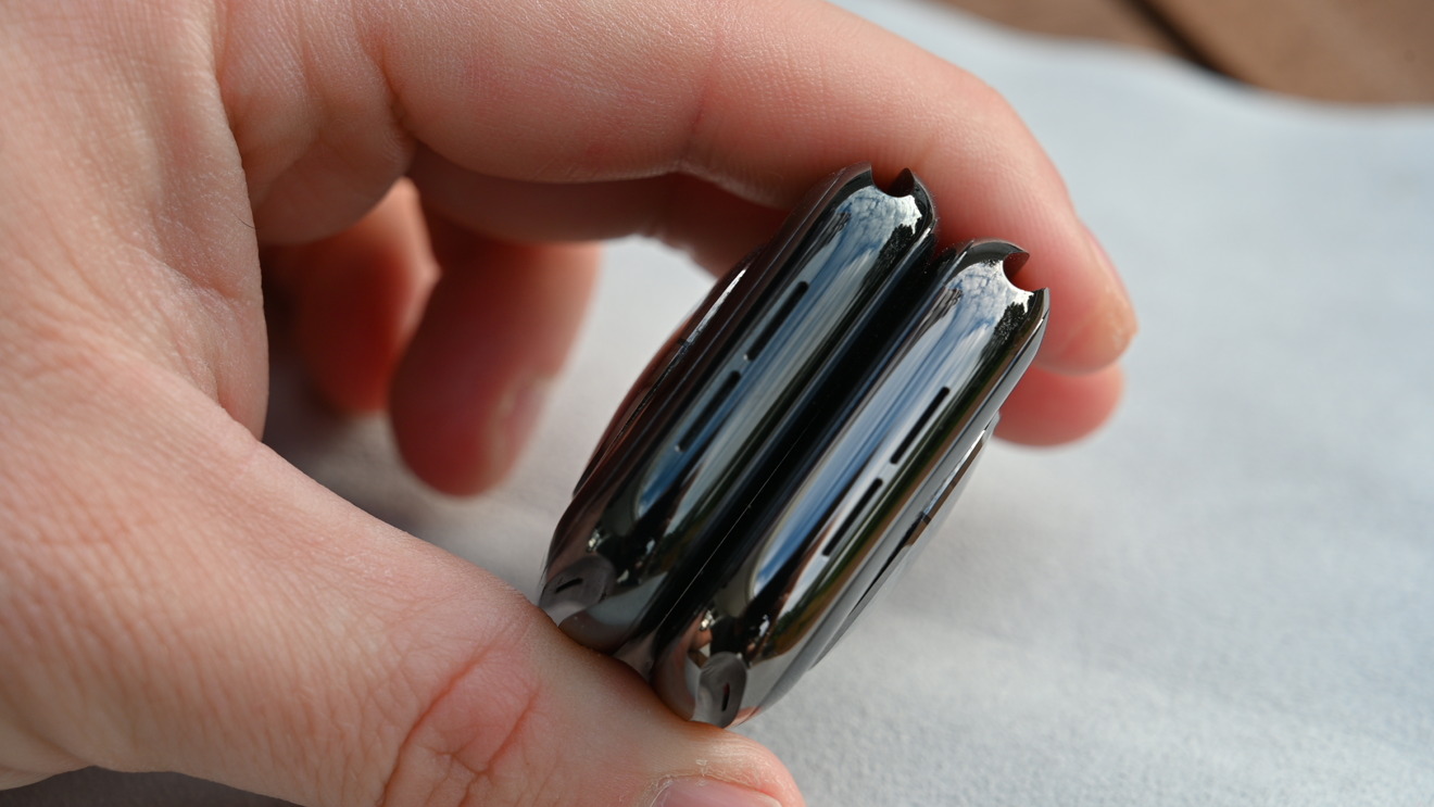 If you put the cases together, you can tell the Graphite Apple Watch is lighter than the Space Black