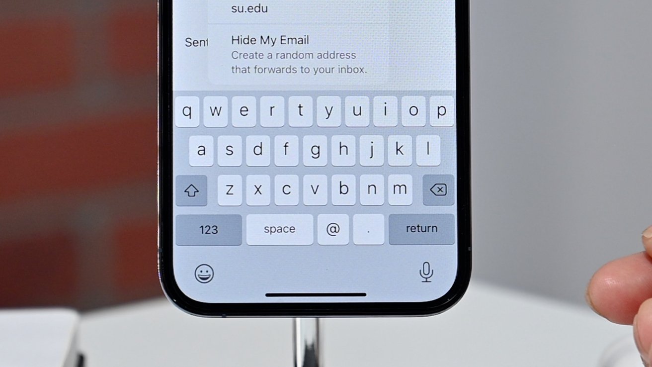 Hide My Email on iPhone screen